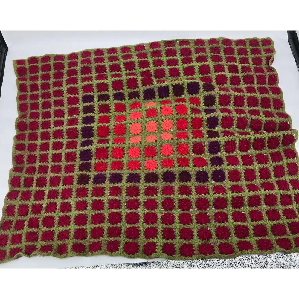 Vintage‎ Earthy Cottagecore Flower Puff Lap Blanket